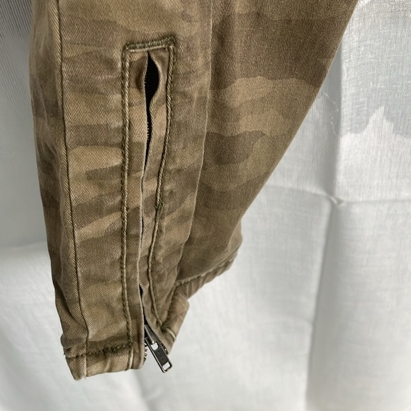 Lucky Brand Womens Charlie Skinny Cargo Jeans Army Camo Zip Pocket! - Picture 5 of 8